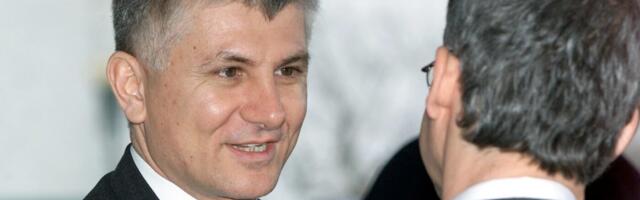 Kada su vrata bila otvorena i za političke neprijatelje: Kako su se Đinđić, Legija i Milošević našli na slavi kod Vučelića?