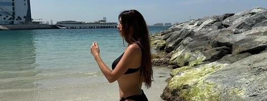 MUŽ NAŠE POZNATE PEVAČICE CEO ISTETOVIRAN I OPASNO ZGODAN! Kada ga vidite bez majice trebaće vam ledena čaša vode, a detalj na grudima vrlo šokira