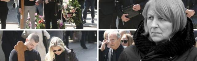 ČEDI MARKOVIĆU POZLILO NA SAHRANI SUPRUGE: Deca ga JEDVA DRŽE u rukama, JECAJI odjekuju grobljem! (VIDEO)