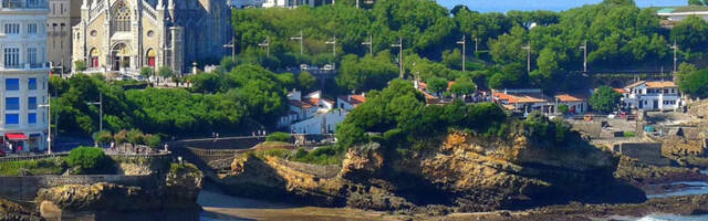 Урушила се литица код плаже Бијариц, пронађено тело жене