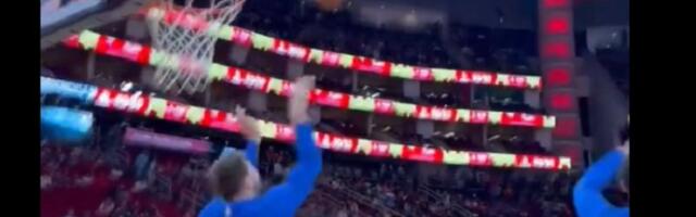 Kako, čoveče, kako? Dončić na lud način pogodio koš (VIDEO)