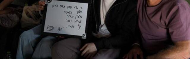 „Ja sam kod kuće“: Prva fotografija Alona Ohela sa porodicom nakon puštanja iz zarobljeništva