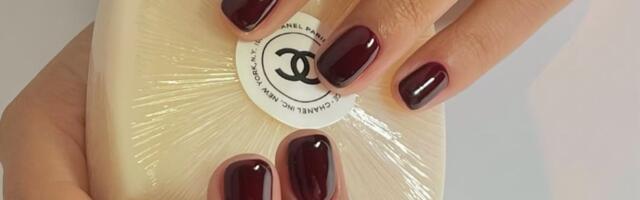 Ovo je boja laka za nokte koju trenutno obožavaju sve chic devojke