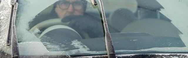 Ove stvari nikako ne ostavljajte u automobilu dok su napolju debeli minus i sneg: Šteta može biti ozbiljna