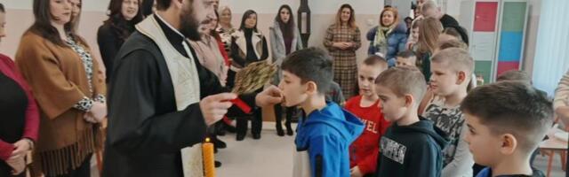 ULAGANJE U OBRAZOVANJE JE TEMELJ SIGURNE I USPEŠNE BUDUĆNOSTI U Lozni, kod Trstenika, renovirana škola – područno odeljenje OŠ "Miodrag Čajetinac Čajka" (FOTO)