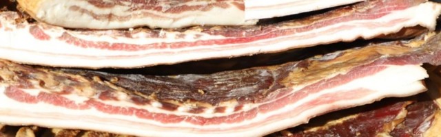 Gurmani, radujte se! SLANINA VAM POMAŽE DA SMRŠATE: Istraživanja dokazala da je zdrava, a OVAKO treba da je JEDETE!