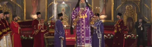 Patrijarh Porfirije na Veliku subotu bogoslužio u Sabornoj crkvi (VIDEO)