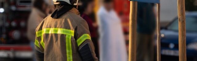 BUKTALA vatra u podrumu zgrade: Jedan čovek nastradao, povređen i vatrogasac