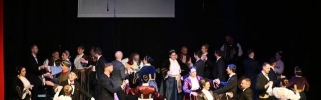 GODIŠNjI KONCRT KUD-A „SINĐELIĆ“ U SVILAJNCU: Tražila se karta više (FOTO)