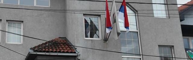 Bošnjačka zastava ponovo krasi Mjesnu zajednicu u Brodarevu