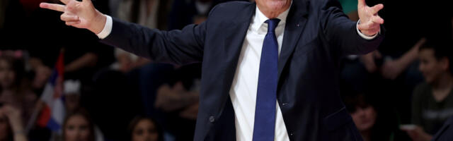 Niko nikad kao Kari! Pešić ispisao istoriju u Evroligi (FOTO)