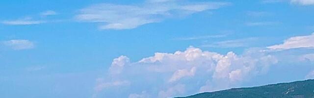 "10 godina me je obmanjivao!" Voditelj se razveo od žene, pa ga policija privela zbog skandala u centru grada