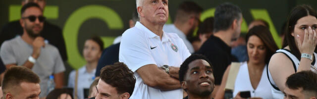 (FOTO) Prva slika Željka Obradovića nakon ostavke: Evo sa kim je viđen u poznatom restoranu