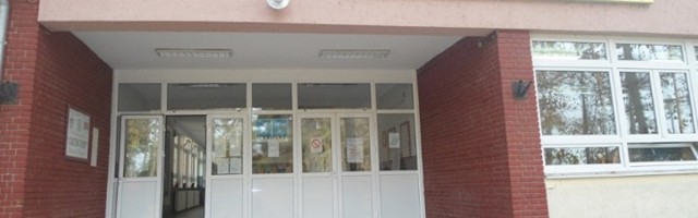 Veliki Crljeni i dalje bez grejanja, đaci ne mogu u školu