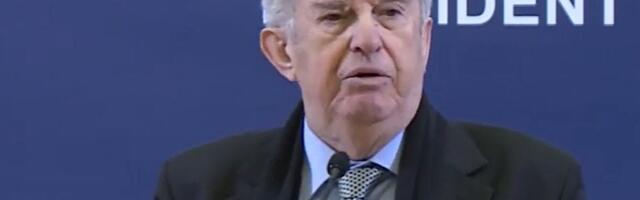 U Skupštini rekao da "ne razume da u 19 časova imamo emisiju na ciganskom jeziku", sad je odlikovan