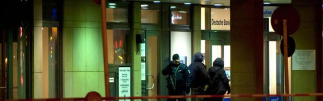 Opsadno stanje u Nemačkoj: naoružani otmičari uzeli taoce u banci pa nestali