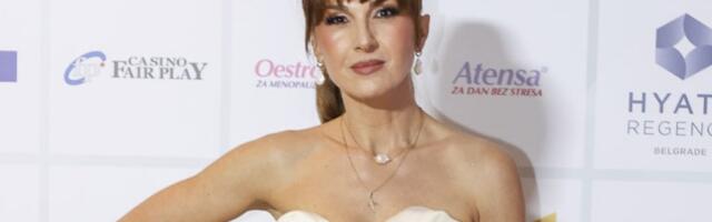 Aleksandra Radović za DIREKTNO: "Poruke ljudi koji su prebrodili bolest i razvod uz moje pesme najveća su nagrada"