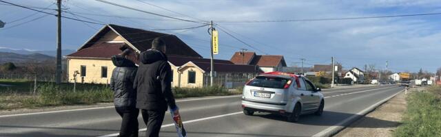 Aleksanar i Nina su nastavili humanitarnu pešačku turu ka Rači