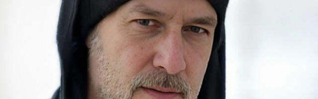 МУП објавио нову фотографију мушкарца који је напао жену на Новом Београду