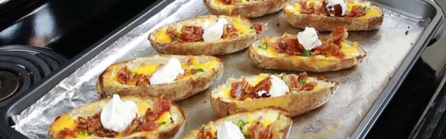 VIDEO: Krompir "u gaćama" zapečen u rerni, sa sirom i suvim vratom