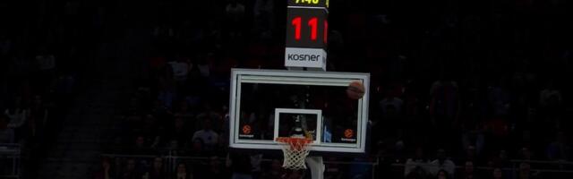 Karter pogađa kao da je u NBA ligi! Pogledajte ovu ludu trojku