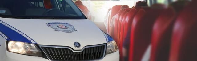 Maturska ekskurzija osmaka otkazana, vozač autobusa priveden: Policajac uočio sumnjivo ponašanje