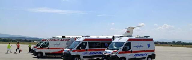 TEŠKO POVREĐENI U NESREĆI U CRNOJ GORI SLETELI NA NIŠKI AERODROM Četiri pacijenta prebačeno u najstože regulisanim uslovima (video)