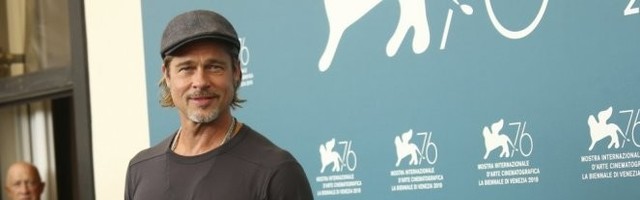 SKANDAL TRESE HOLIVUD! NAJSTARIJI SIN SVEDOČIO PROTIV BREDA PITA NA SUDU! Želi da se zakonski odrekne očevog prezimena!