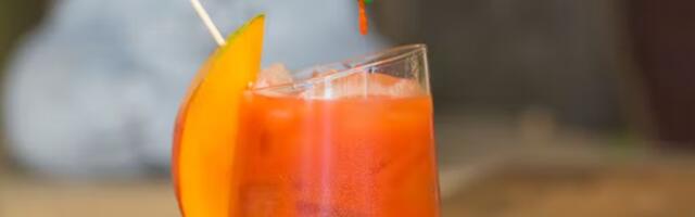 Krvavi mango koktel