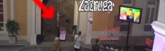 PRVI FINALISTA NAPUSTIO ZADRUGU! Spremili se za spavanje - PROBUDIO IH VODITELJ! ŠOK ZA SVE ZADRUGARE!