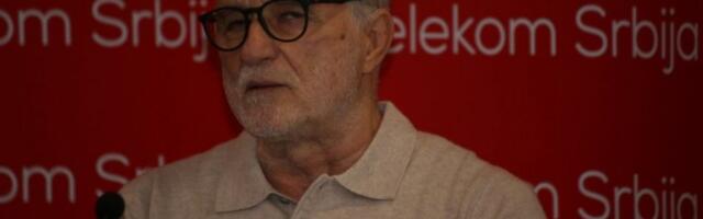 DOKLE VIŠE MALTRETIRANJE? Blokaderi se iživljavaju ispod terase Lazara Ristovskog! (VIDEO)