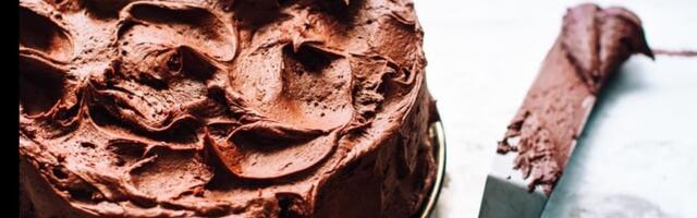 Čokoladni raj za 5 minuta: Najbrži kolač na svetu koji se ne peče