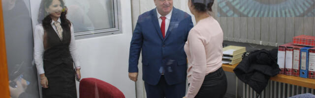 Cvetanović i ove godine obilazio zaposlene u Gradskoj upravi