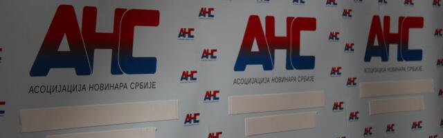 Hitno se oglasila ANS: Najoštrije osuđuje napad na novinara i voditelja Informera