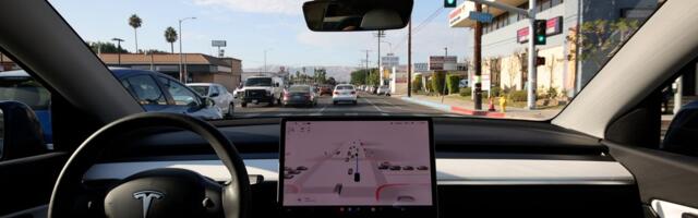 Opasniji od prosečnog vozača? Tesla robotaksi pravi haos na ulicama, brojke ne lažu
