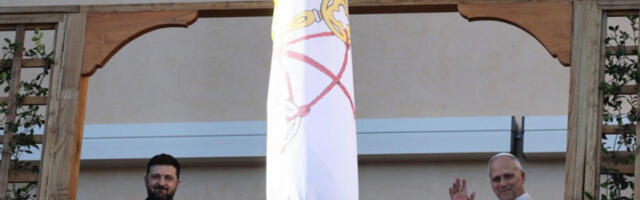 Папа и Зеленски: Хитно потребно да се осигура да становништво Украјине добије помоћ