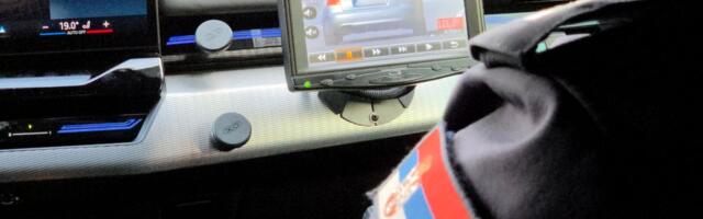 Divljao Surčinom skoro 250 na sat! Bahatog vozača uhvatio presretač