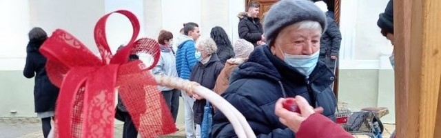 UVAŽAVANJE I POŠTOVANJE: Predstavnici Grada Kikinde prisustvovali uskršnjoj misi crkvi Svetog Franje Asiškog