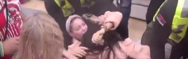 JEZIVA TUČA MAJE I BILALA: Gađali se, šamarali, obezbeđenje reaagovalo munjevitom brzinom, zadrugar odmah kažnjen!  (VIDEO)