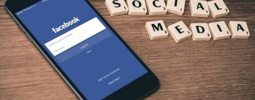 Fejsbuk zabranjuje postove koji negiraju Holokaust