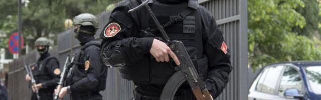 KRENULI NA SVE ILI NIŠTA! Botunjani u pohodu na aerodrom da presretnu premijera! Policija naoružana do zuba