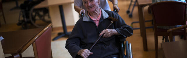 Poskupeli domovi za stare, cene i do 1000 evra! Ako želite garsonjeru, košta više, teško se dolazi do državnog doma