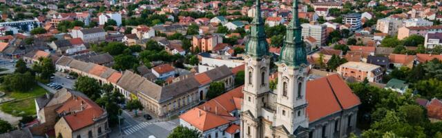"Naš Đui se tada uznemiri..." Pančevo možda ima najbolji izlog u Srbiji!