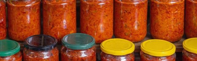 Komadići stakla u ajvaru: Odmah ga vratite u prodavnicu