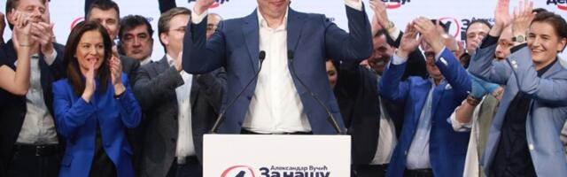 SNS kandiduje Vučića za predsednika!