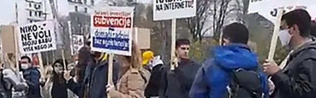 Frilenseri se pobunili: Upali smo u dužničko ropstvo!