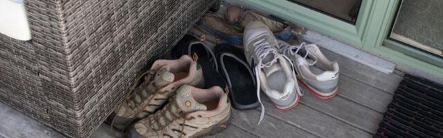 Da li je izuvanje cipela u kući obavezno?