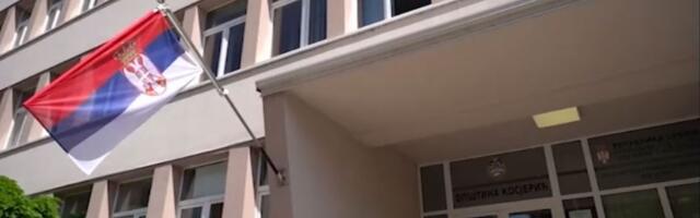 Privedeni Kosjerci izašli iz suda - izrečena im mera kućnog pritvora uz nanogvicu