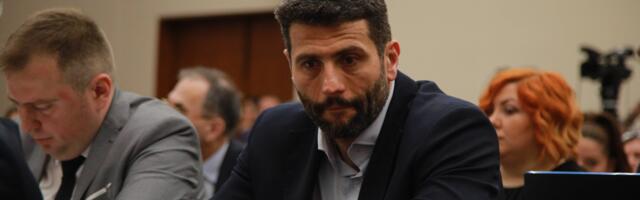 Stefanović objavio Šapićeve poruke Đilasu pune psovki, uvreda i pretnji nasiljem