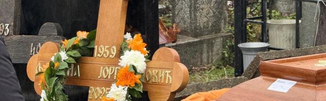 Sahranjena Ljiljana Jorgovanović: Na večni počinak došle da je isprate ove 3 pevačice